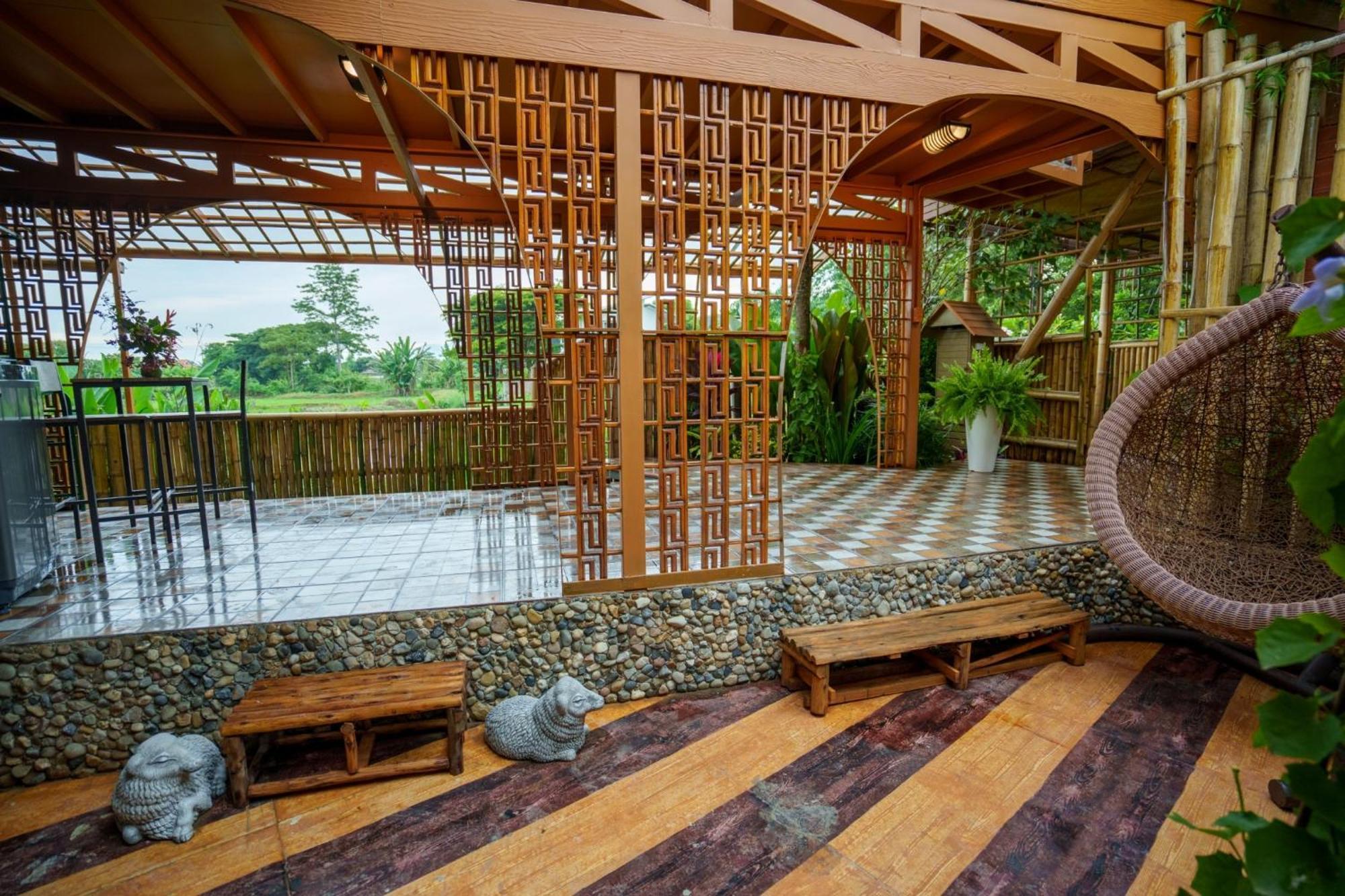 Mana-An Lake Hill Resort มานาอันเลคฮิลล์รีสอร์ต Chiang Mai Exteriör bild